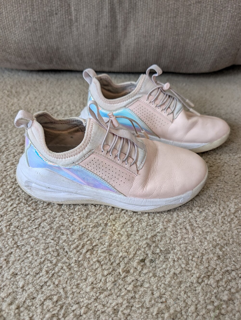 Clove Pink Iridescent Accent Women's Nurses Sneakers